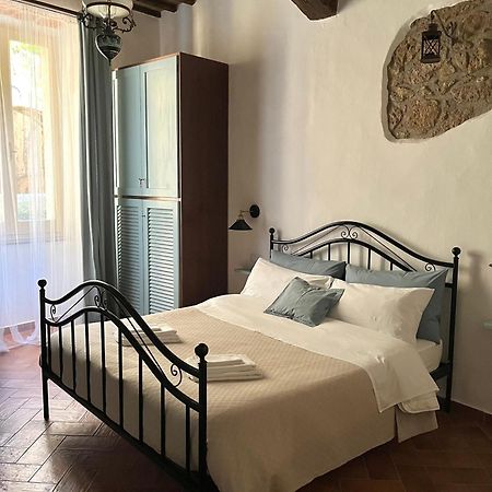 Il Girasole Storico Apartment Pitigliano Bagian luar foto