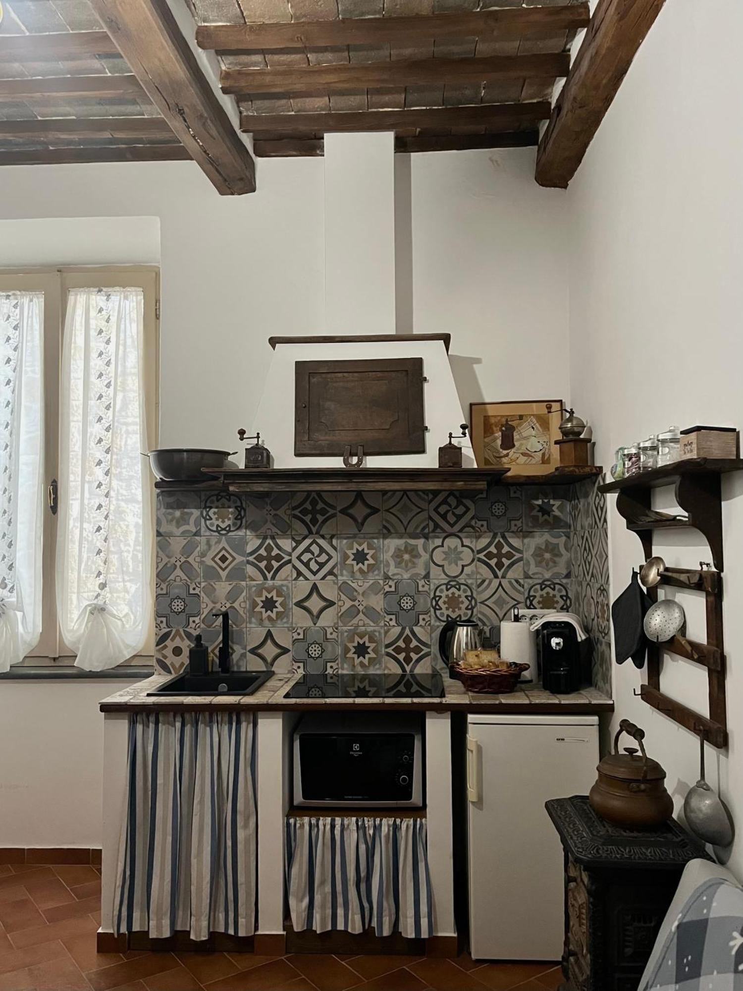 Il Girasole Storico Apartment Pitigliano Bagian luar foto